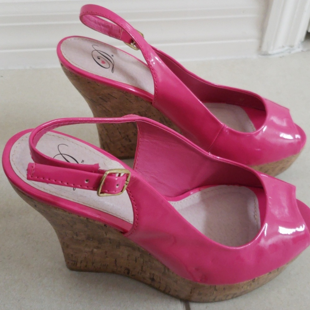 Shoes - Picture 2 of 3